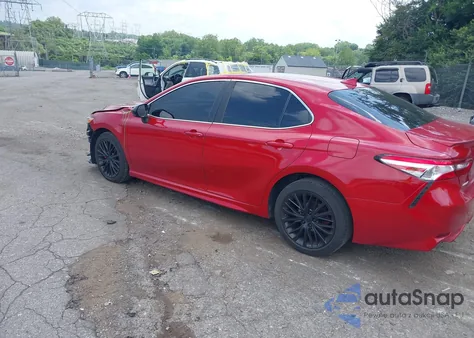 2019 Toyota Camry Se z USA, uszkodzony, nr VIN 4T1B11HKXKU210582